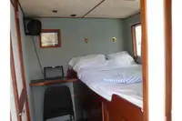 Kapal pelayaran untuk dijual