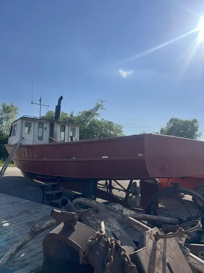 Kapal kerja untuk dijual