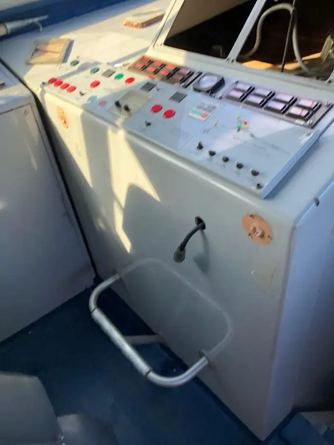 Kapal rondaan untuk dijual