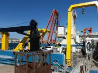 Kapal penyelidik untuk dijual