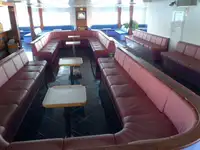 Kapal feri untuk jualan