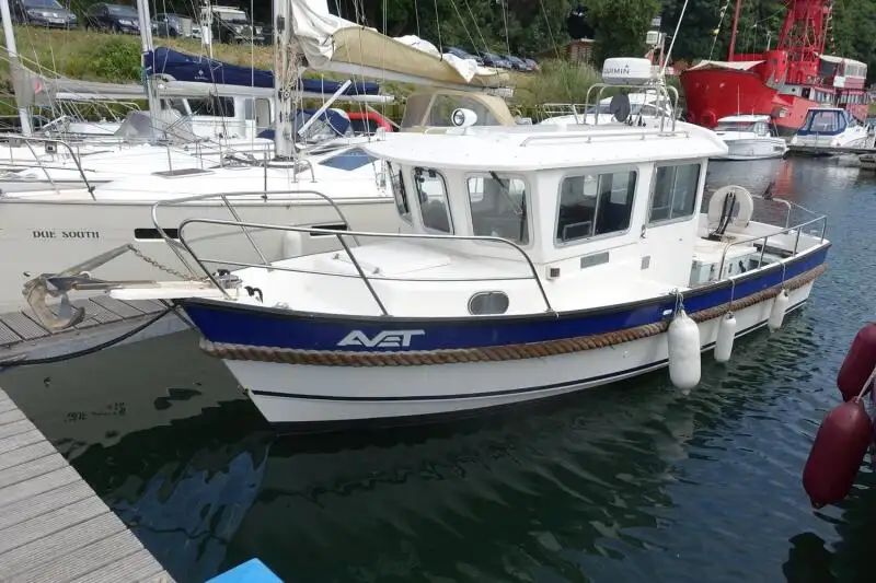 Kapal kerja untuk dijual