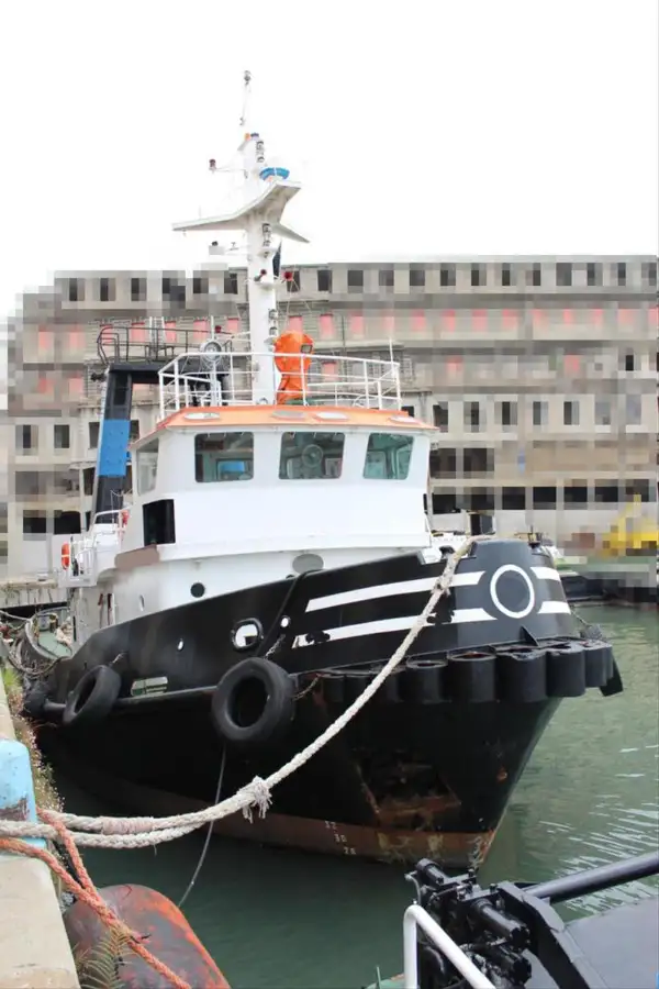 Kapal tunda untuk dijual