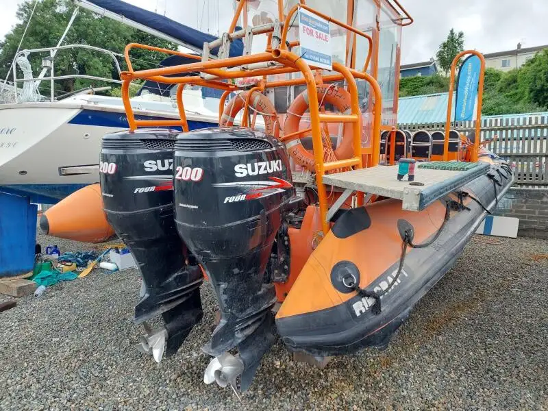 Kapal getah kaku untuk dijual