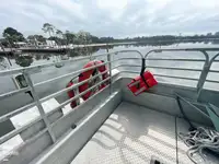 Kapal pelayaran untuk dijual