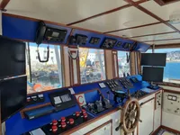 Kapal kerja untuk dijual
