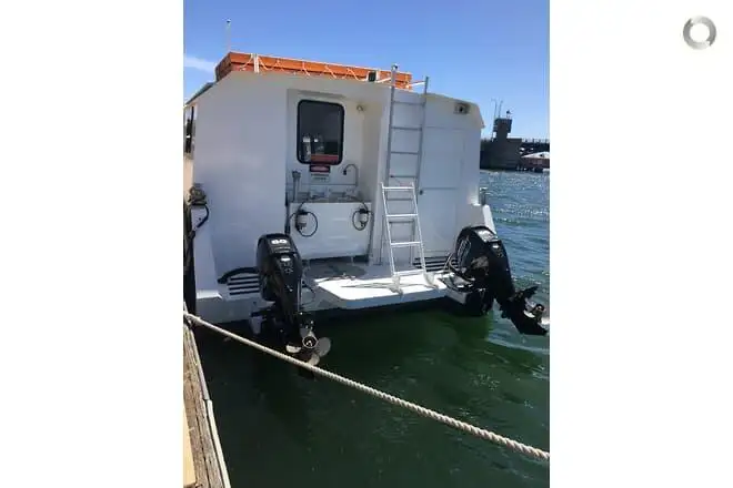 Kapal layar untuk dijual
