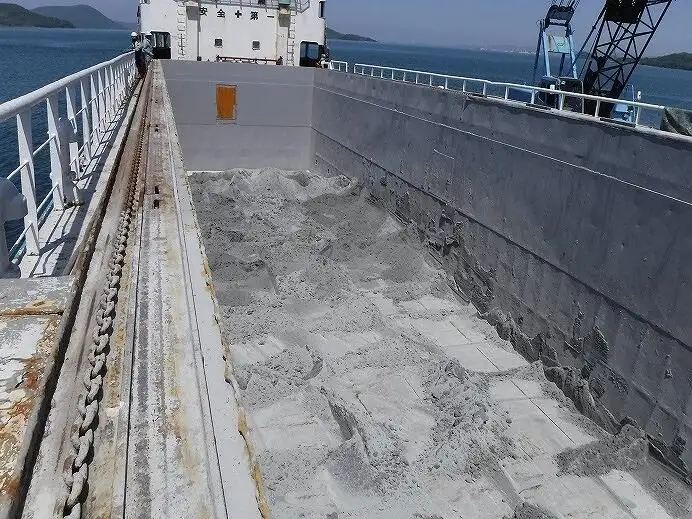 Kapal pengangkut pukal untuk dijual