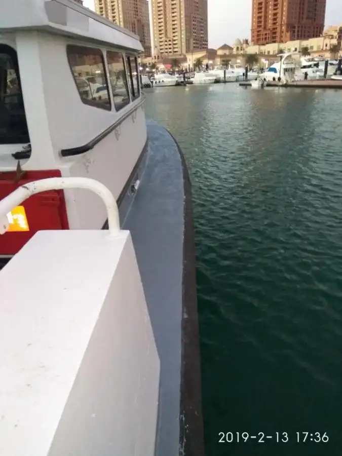 Kapal anak kapal untuk dijual