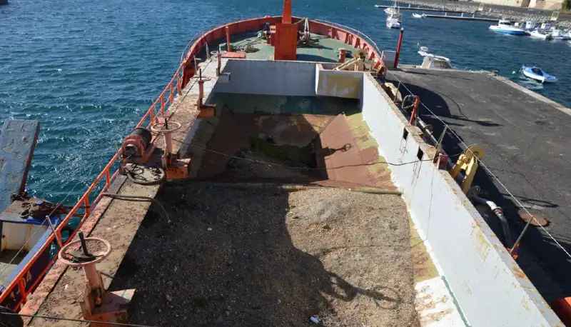Kapal kontena untuk dijual