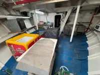 Kapal feri untuk dijual