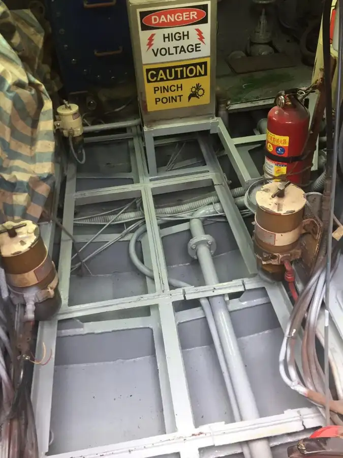 Kapal kerja untuk dijual