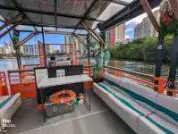 Kapal pelayaran untuk dijual