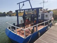 Kapal memancing untuk dijual