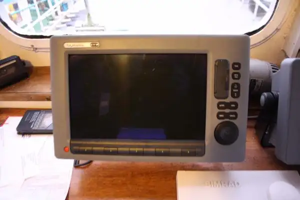 Kapal pelayaran untuk dijual