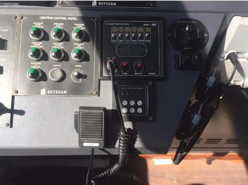 Kapal kerja untuk dijual