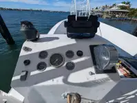 Kapal pelayaran-feri untuk dijual