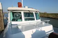 Kapal pelayaran untuk dijual