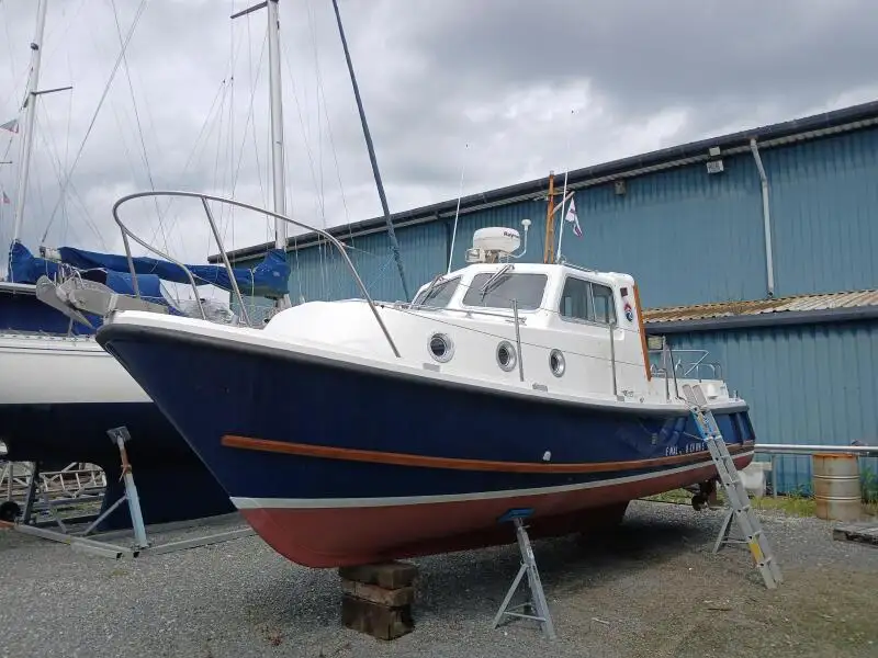 Kapal kerja untuk dijual