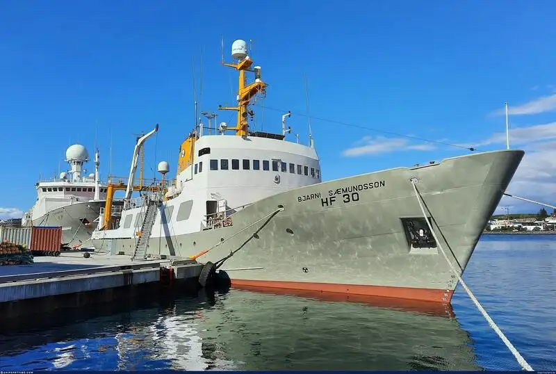 Kapal penyelidik untuk dijual