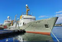 Kapal penyelidik untuk dijual