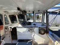 Kapal pemprosesan ikan untuk dijual