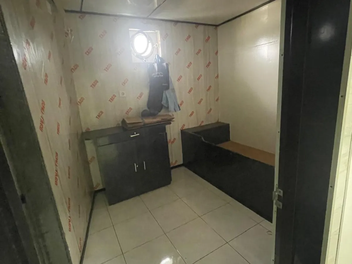 Tongkang untuk dijual