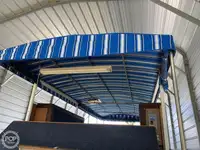 Kapal pelayaran untuk dijual