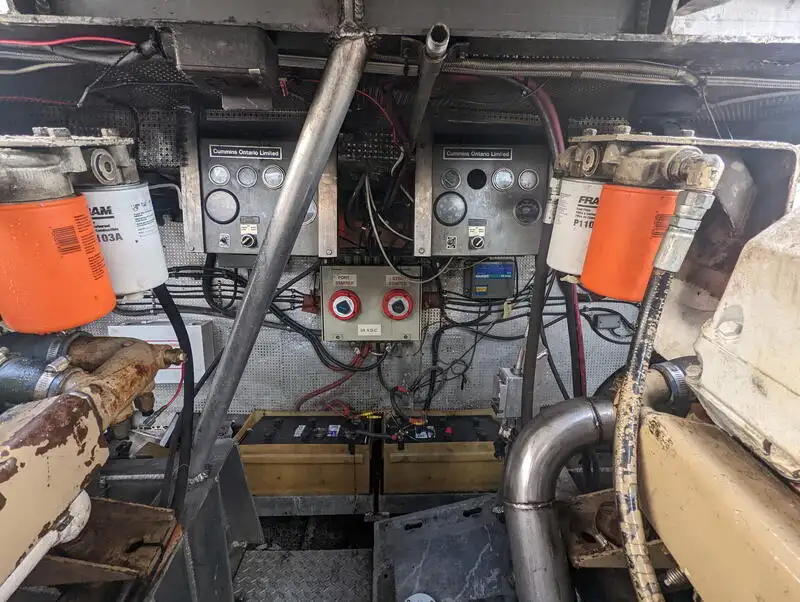 Kapal kerja untuk dijual