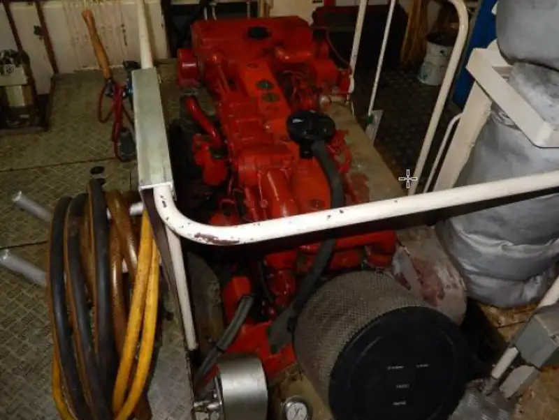 Kapal kerja untuk dijual