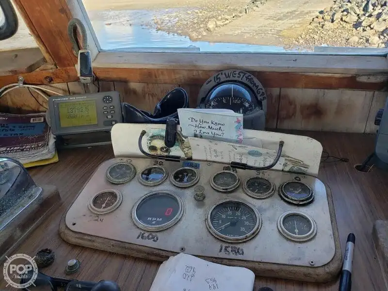 Kapal feri untuk dijual