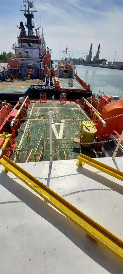 Kapal anak kapal untuk dijual
