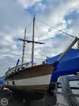 Kapal pelayaran untuk dijual