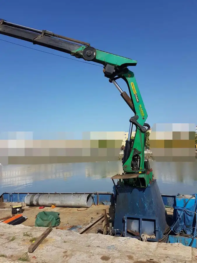 Kapal kerja untuk dijual