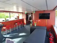 Kapal pelayaran untuk dijual