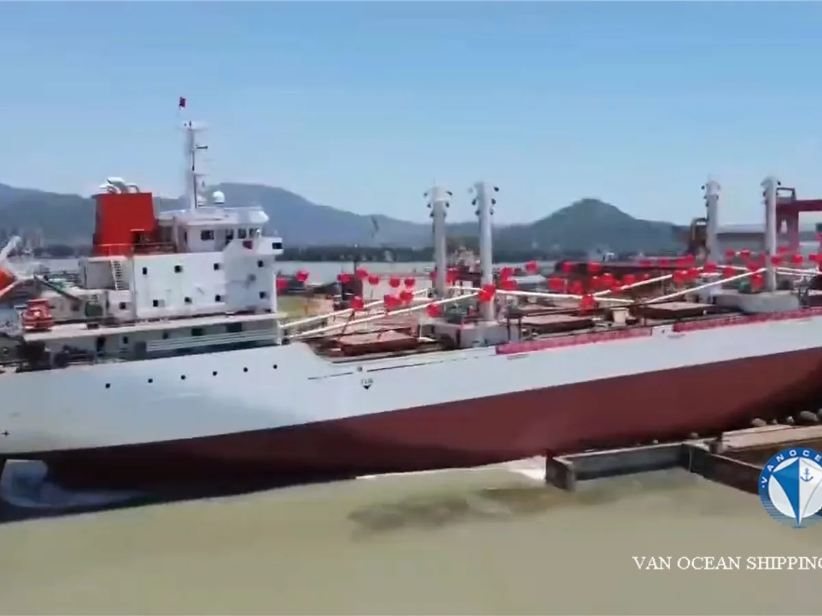 Kapal peti sejuk untuk dijual