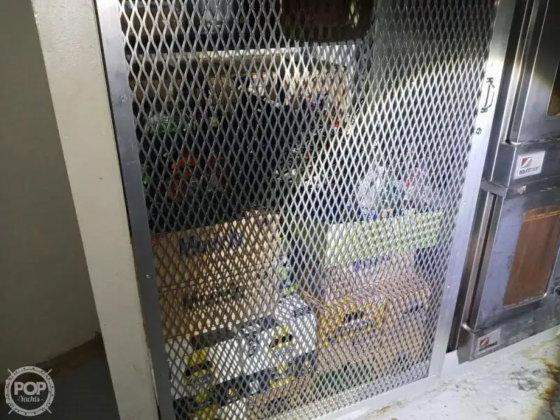 Kapal pelayaran untuk dijual