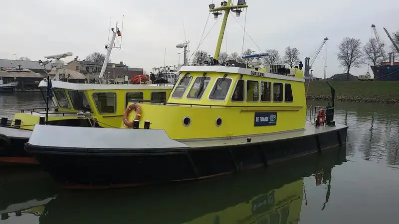 Kapal rondaan untuk dijual