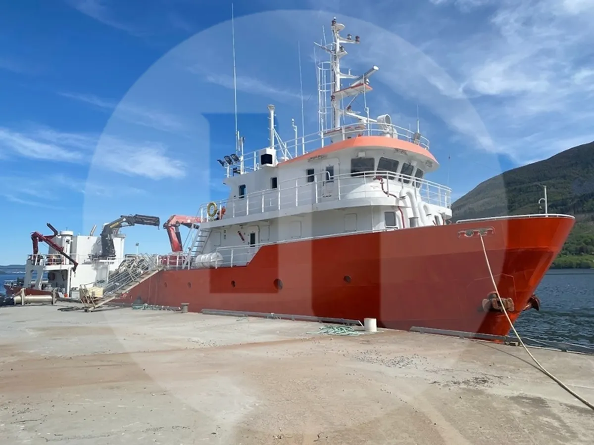 Kapal tinjauan untuk dijual
