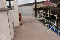 Kapal feri untuk dijual