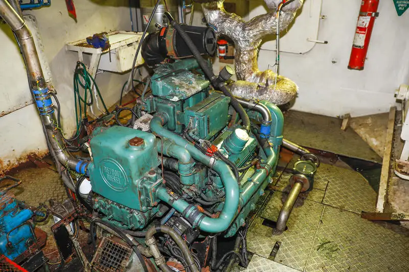 Kapal LNG untuk dijual