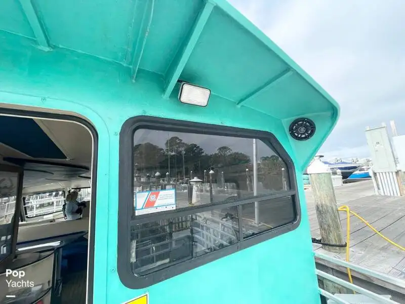 Kapal pelayaran untuk dijual