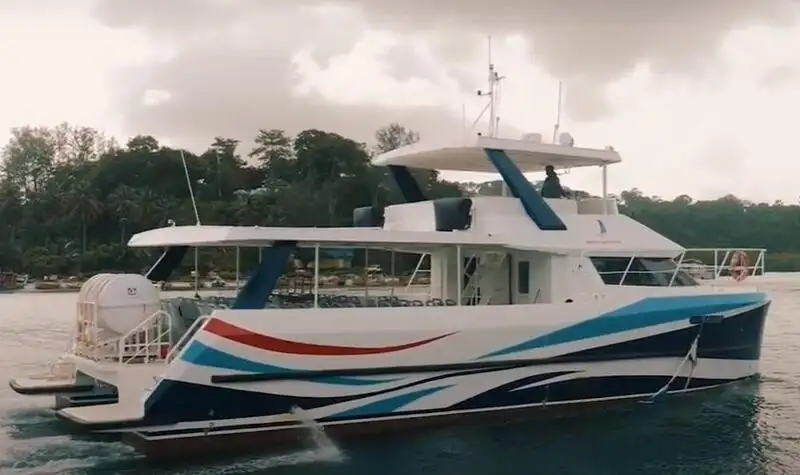 Kapal penumpang untuk dijual