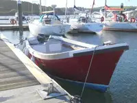 Kapal kerja untuk dijual