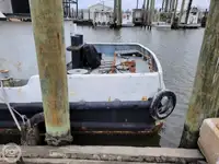 Kapal bekalan untuk dijual