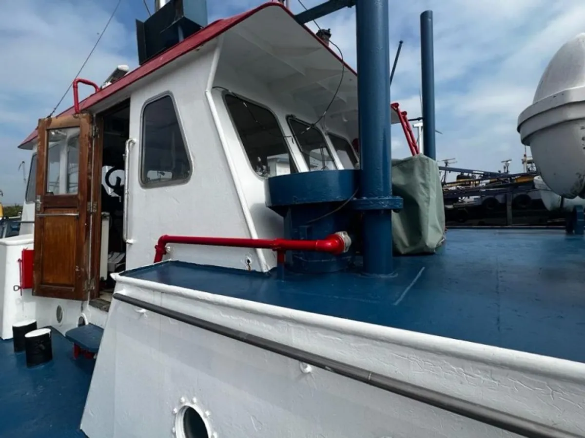 Kapal rondaan untuk dijual