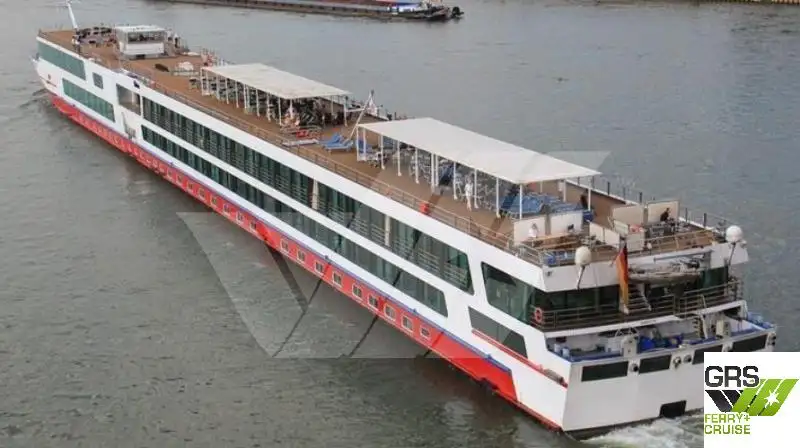 Kapal pelayaran untuk dijual