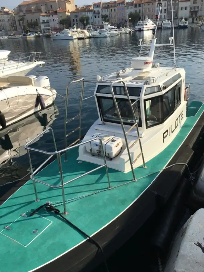 Kapal pandu untuk dijual