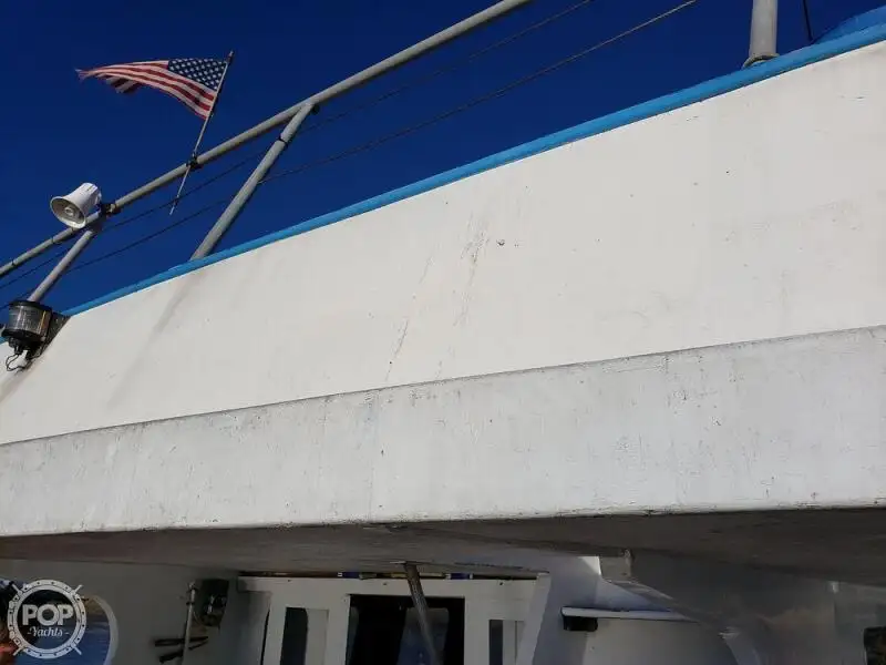 Kapal feri untuk dijual