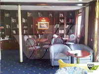 Kapal penginapan untuk dijual